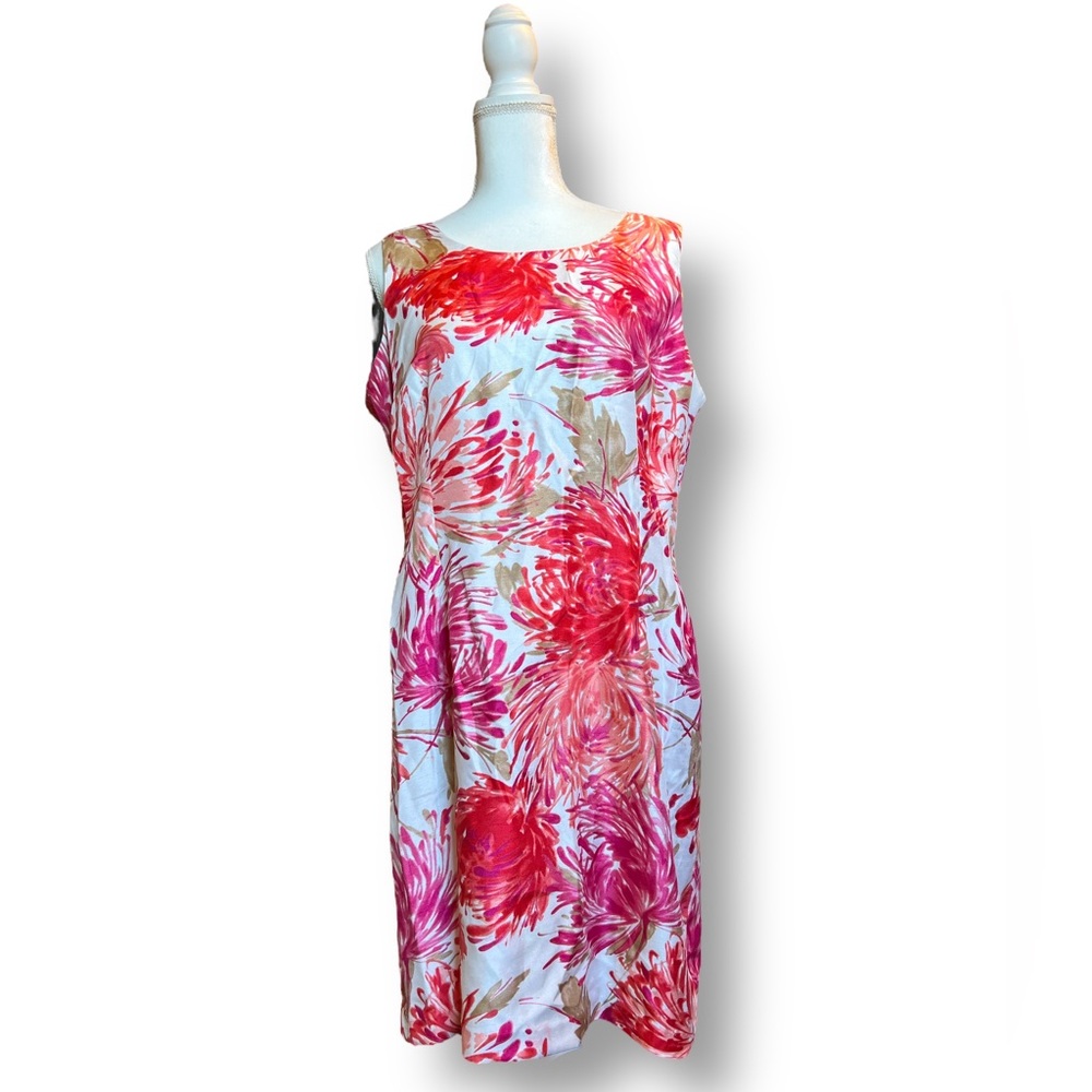 Studio 1 EUC Shades of pink and coral on white sheath dress.  Siz…
